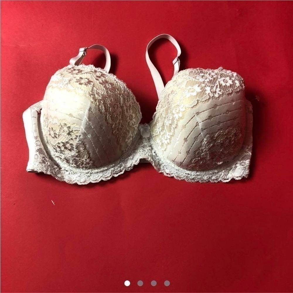 Brand new beautiful white lace bra 🤍🤍​​​​​​​​​​​​​​​​​​​​​​​​​​